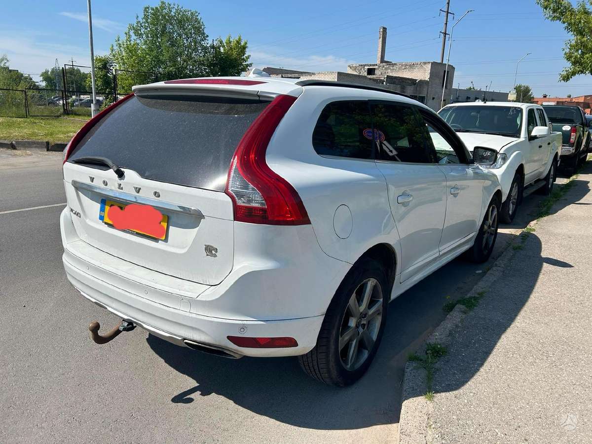 Volvo XC60 Visos volvo dalys r19