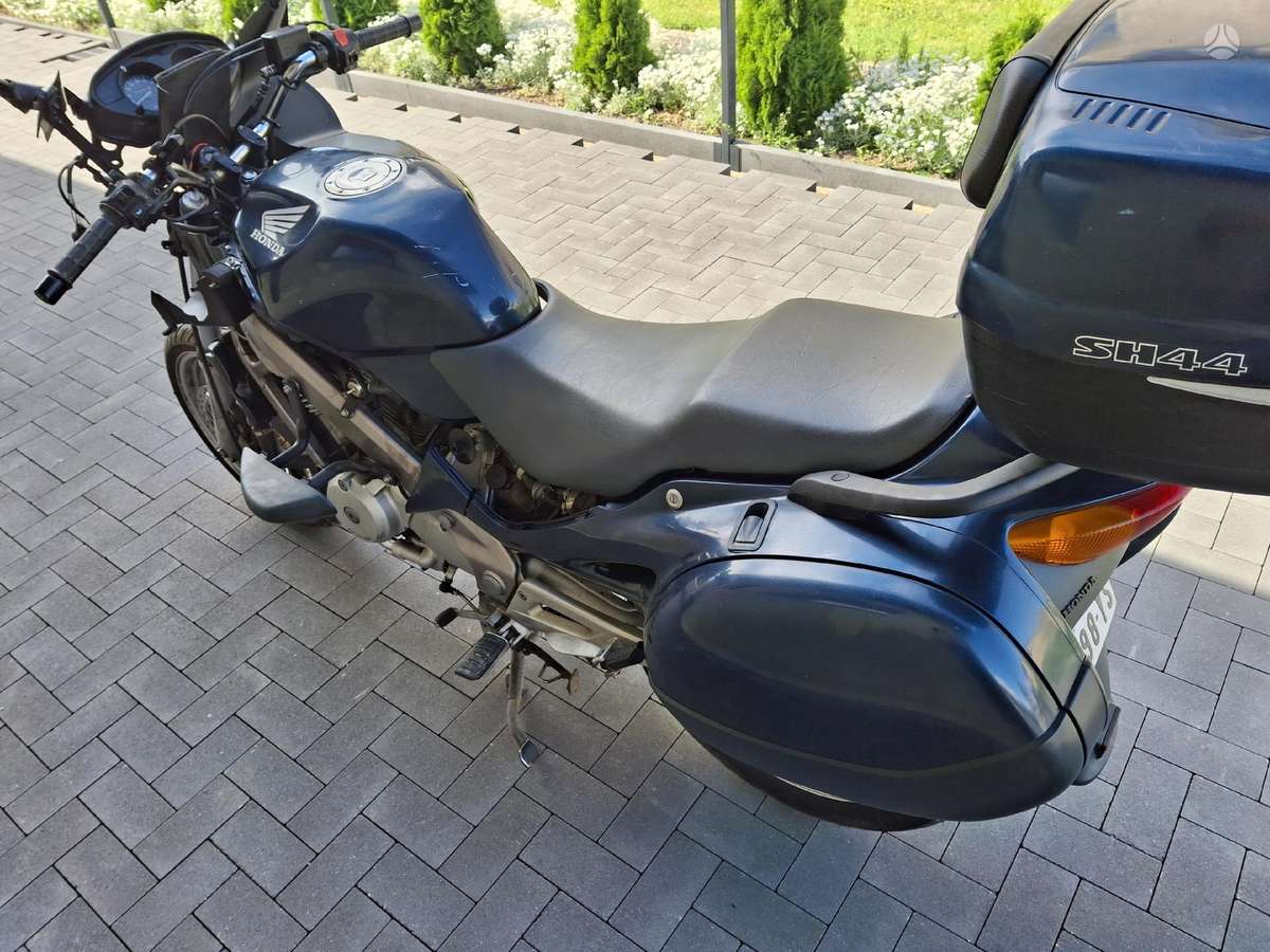 Honda NT, touring / sport touring