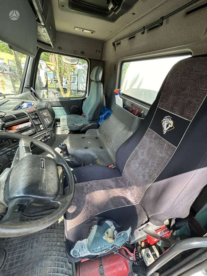 Volvo FM7, autocisternos