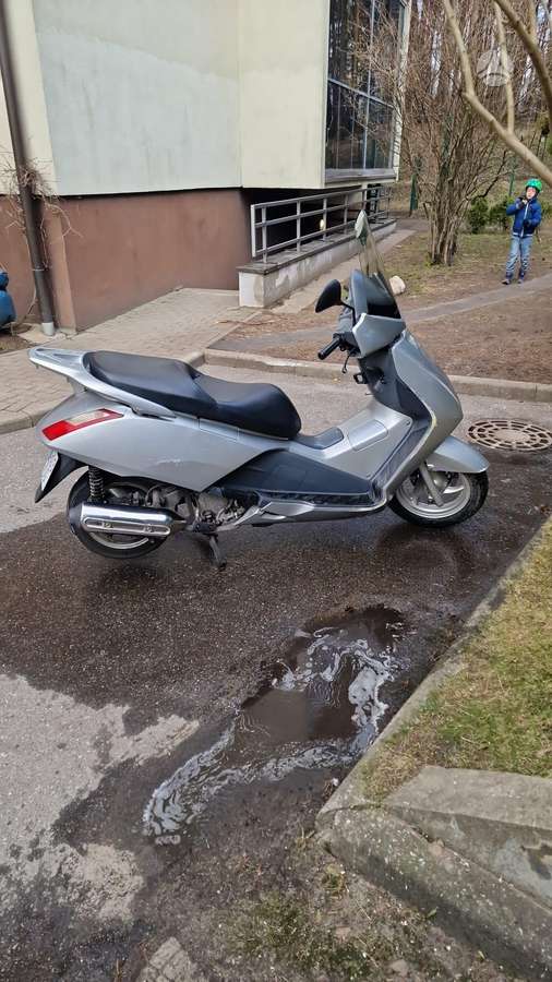 Honda Pantheon 125cc, scooters / mopeds
