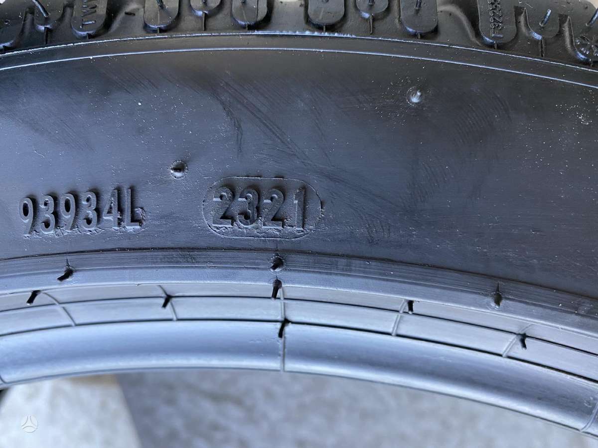 Pirelli PZero winter, winter 245/40 R19