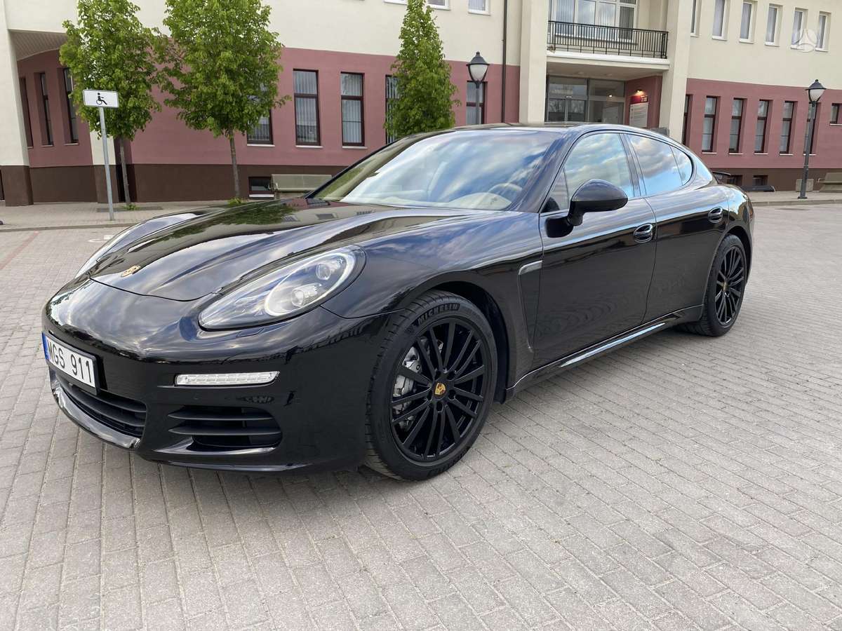 Porsche Panamera, 3.0 l., hatchback