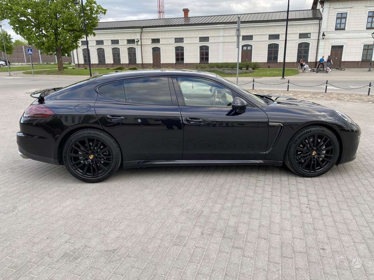 Porsche Panamera, 3.0 l., hatchback