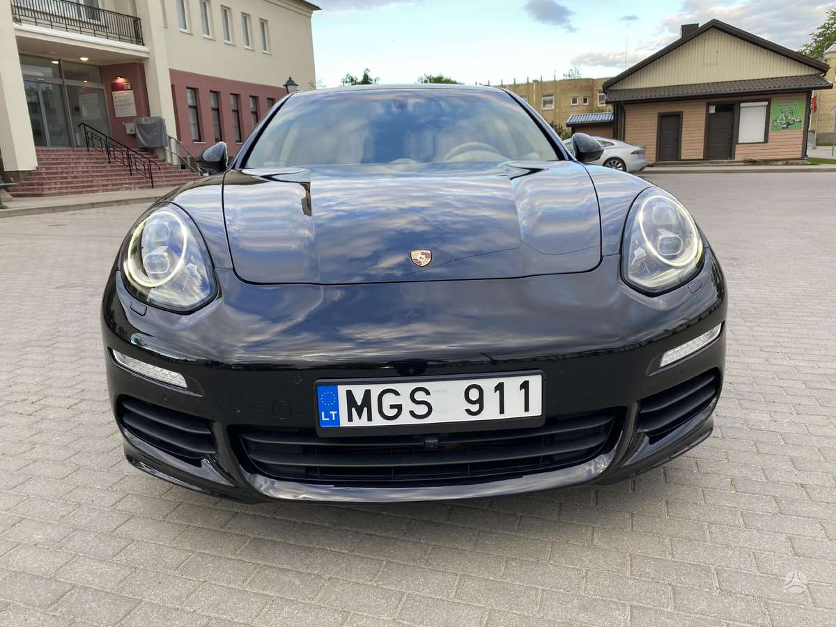 Porsche Panamera, 3.0 l., hatchback