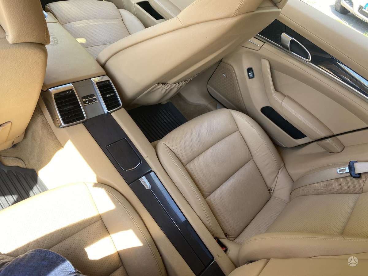 Porsche Panamera, 3.0 l., hatchback