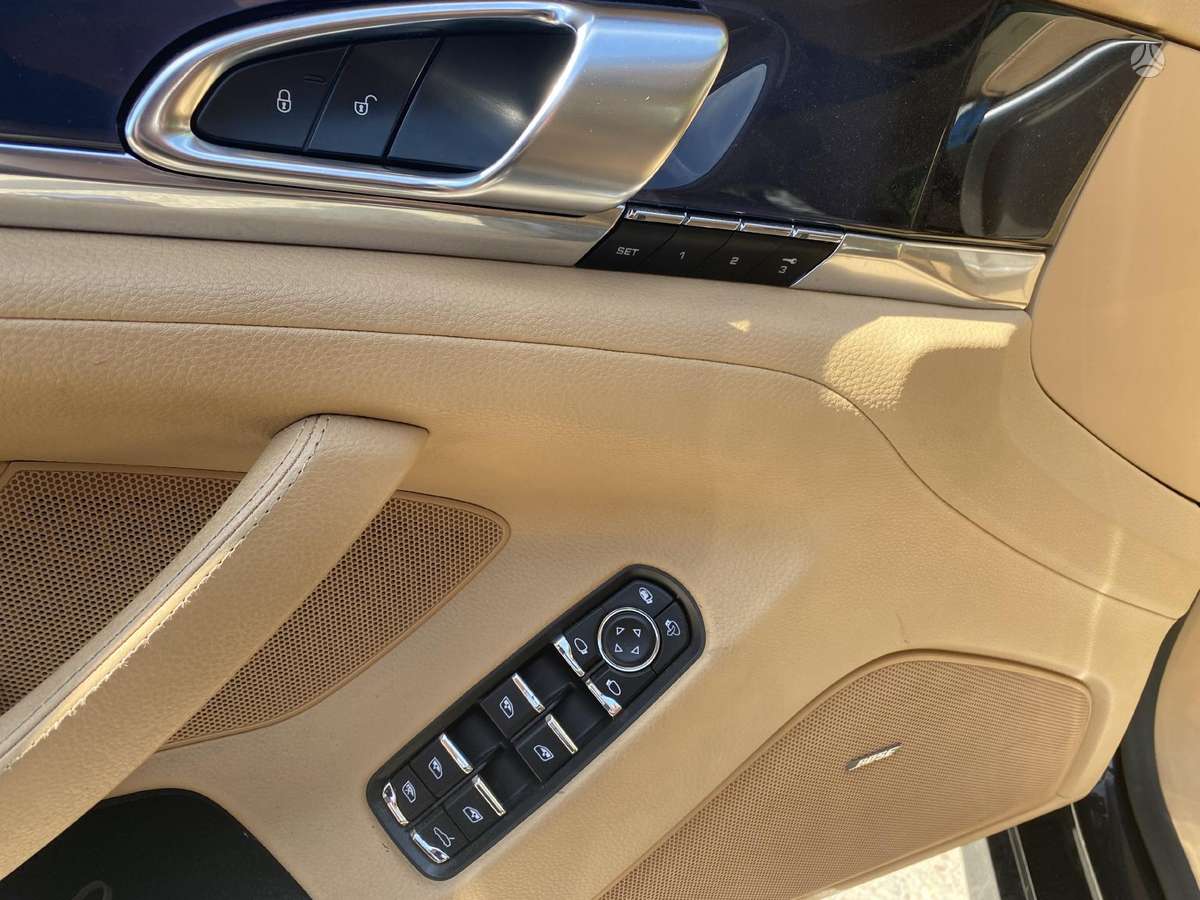 Porsche Panamera, 3.0 l., hatchback