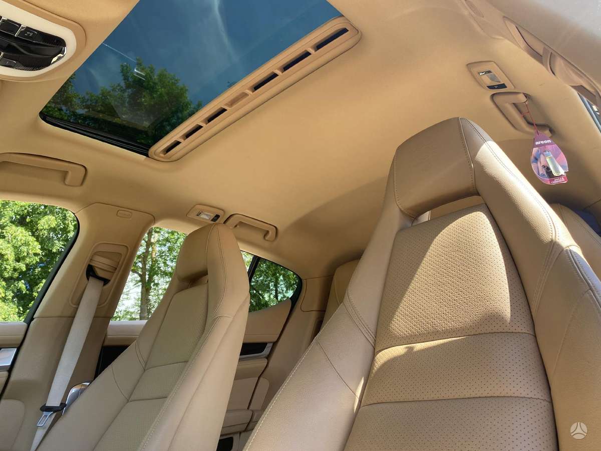 Porsche Panamera, 3.0 l., hatchback