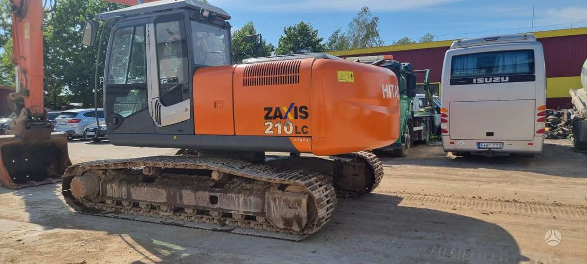 Hitachi ZX 210 LC-3, ekskavatoriai