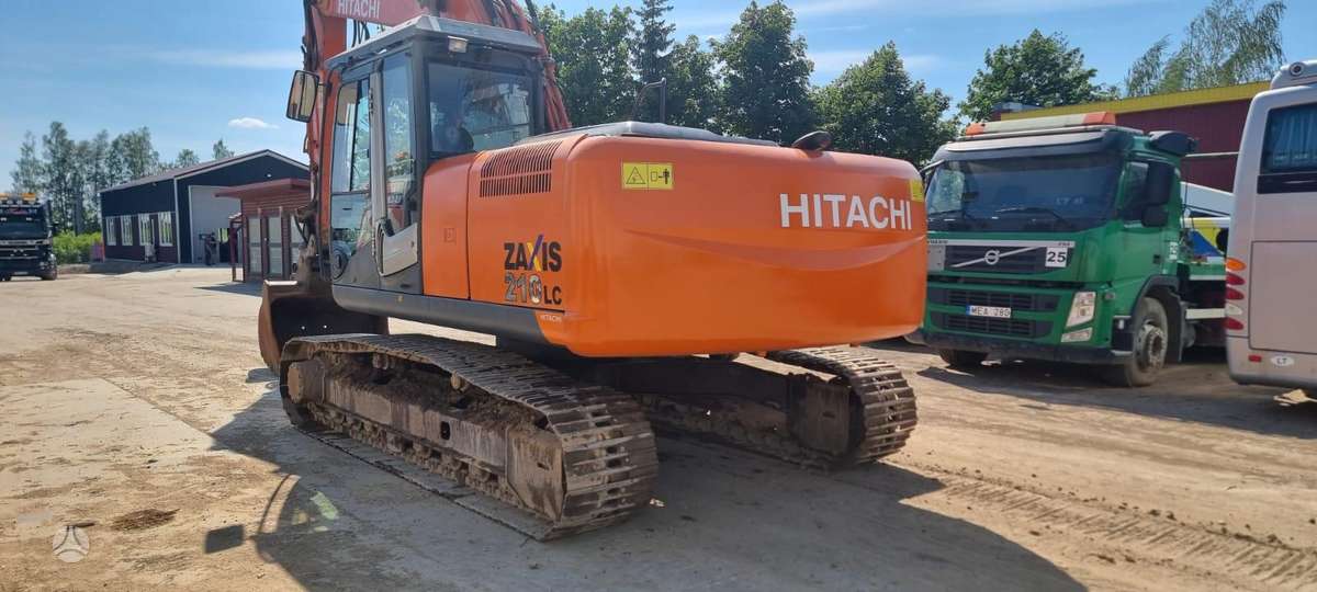 Hitachi ZX 210 LC-3, экскаваторы
