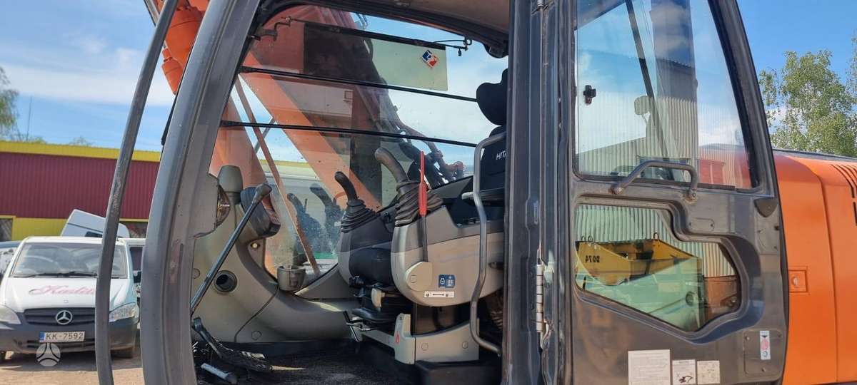Hitachi ZX 210 LC-3, excavator