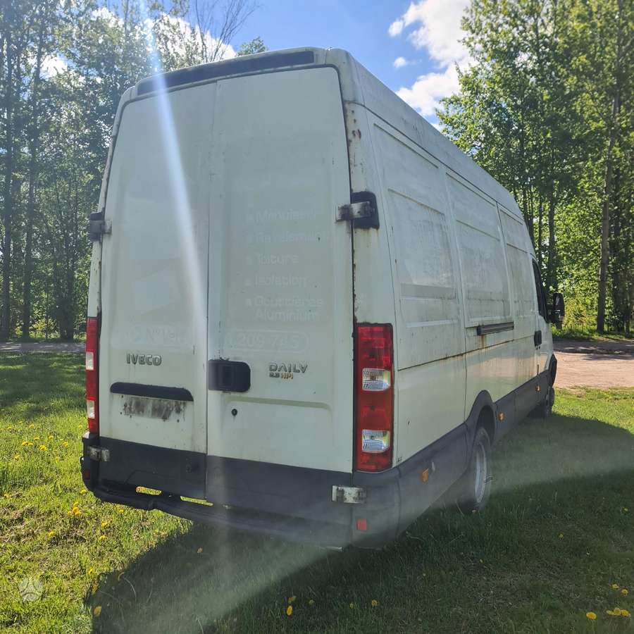 Iveco 35, preču