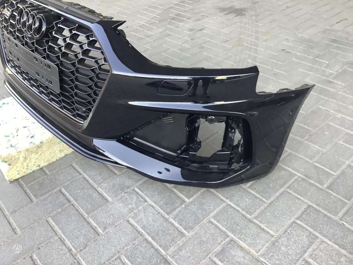 Audi RS 4 kėbulo dalys