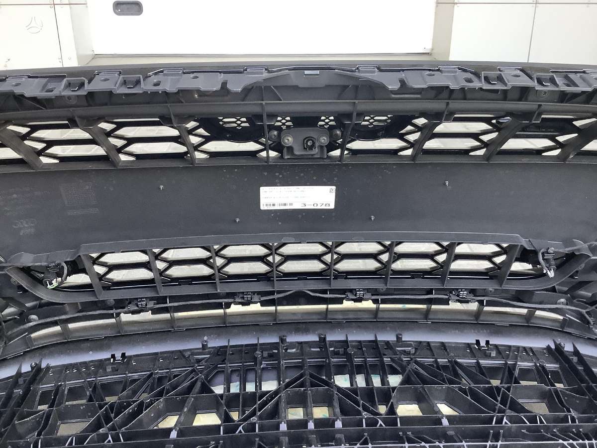 Audi RS 4 детали кузова