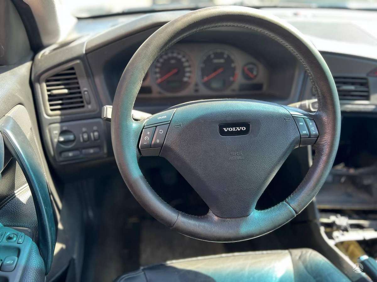 Volvo S60 по частям