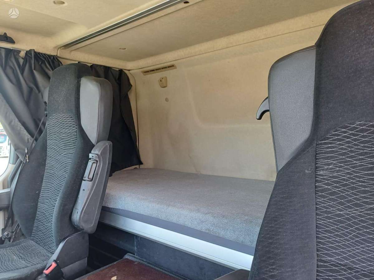Mercedes-Benz Actros, single sleeper