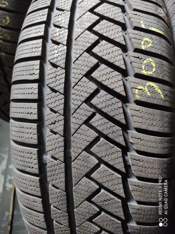 Continental UniversaliosZiemines, universalios 235/70 R16
