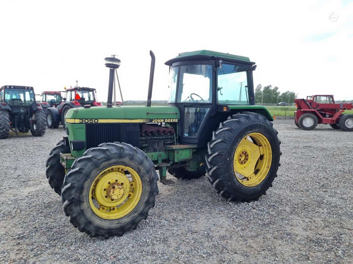 John Deere 3050, tractors