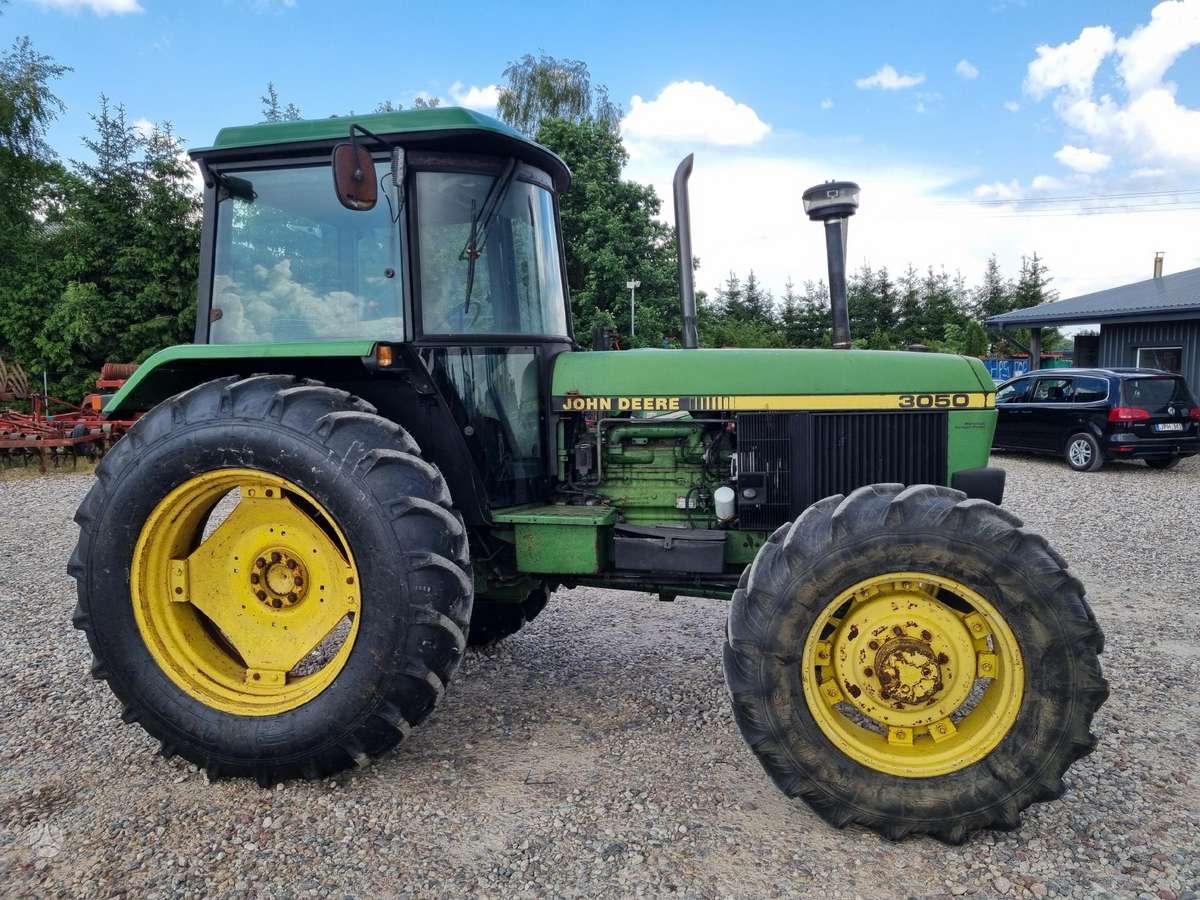 John Deere 3050, tractors