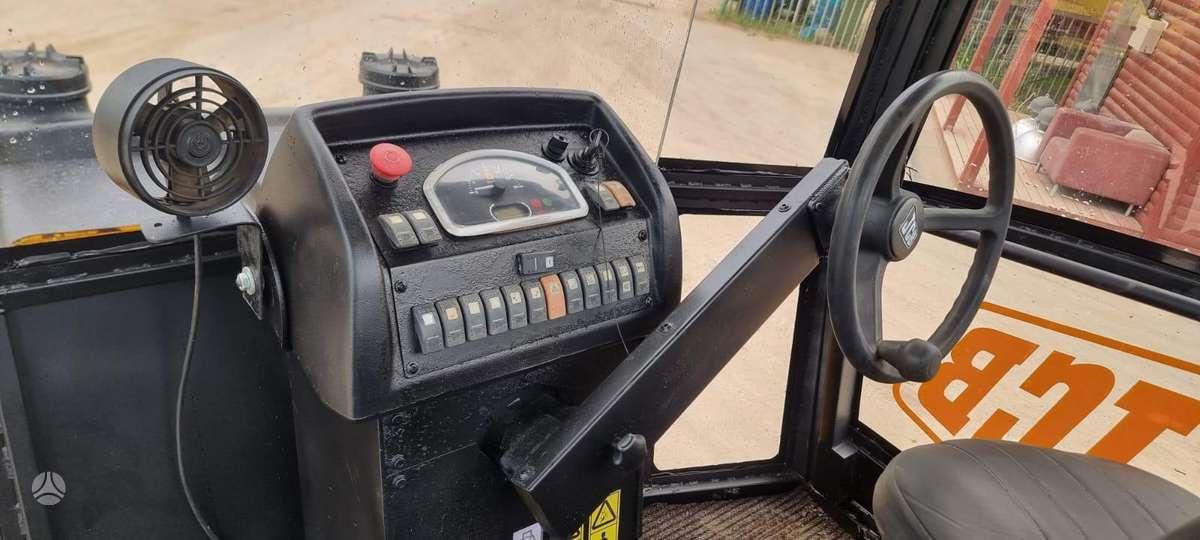 JCB VMT 860, vibrator / compactor
