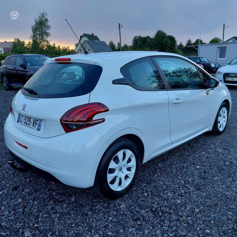 Peugeot 208 - 3