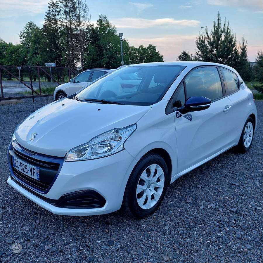 Peugeot 208, 1.0 l., hatchback