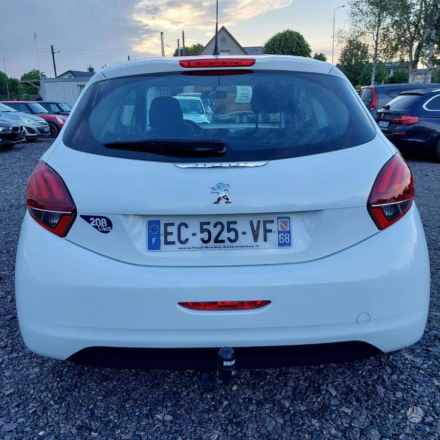Peugeot 208 - 7