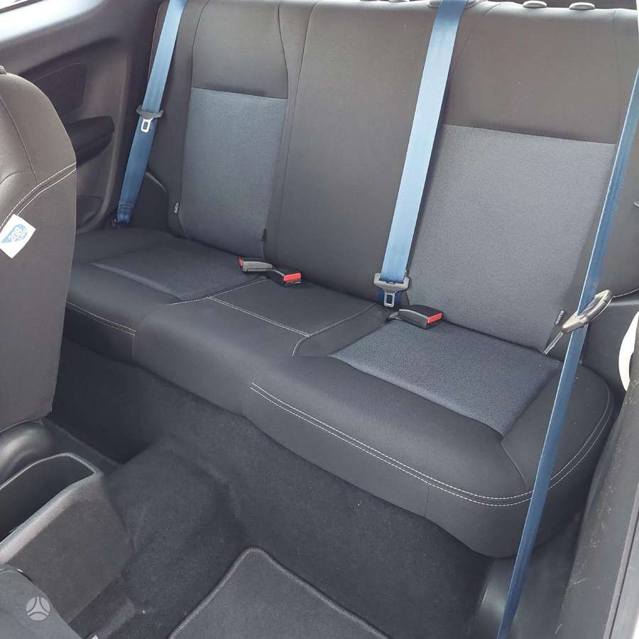 Peugeot 208, 1.0 l., hatchback