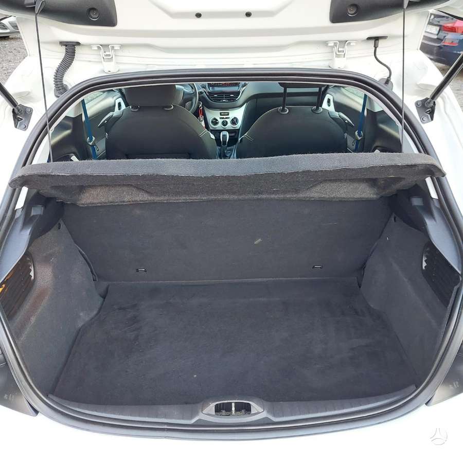 Peugeot 208, 1.0 l., hatchback