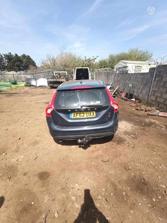 Volvo V60 по частям