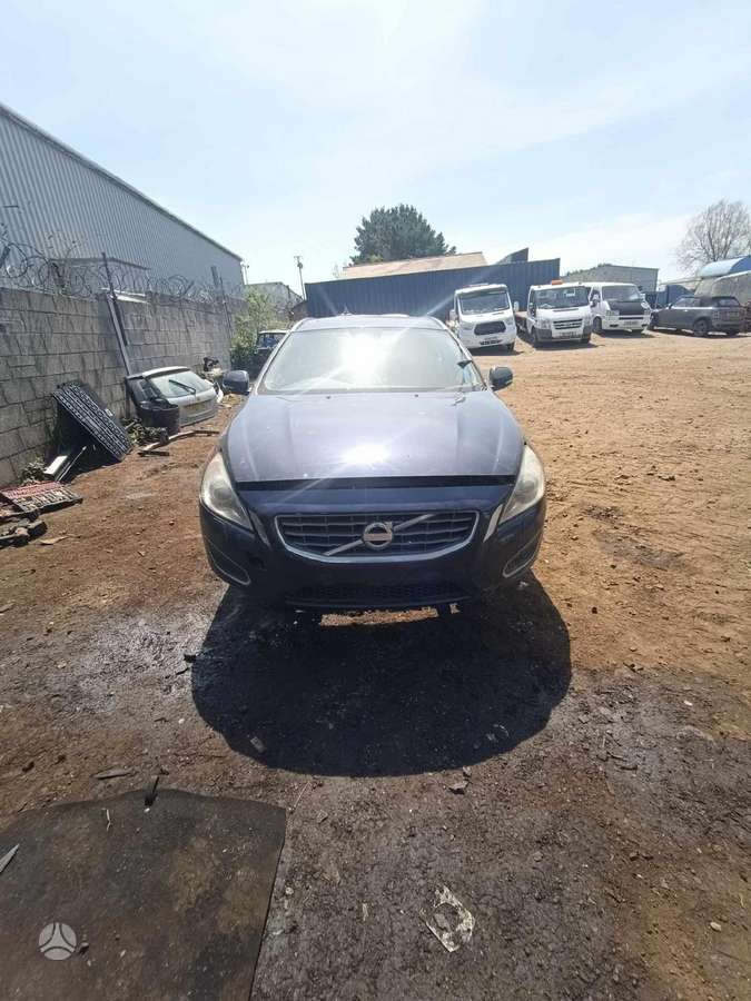 Volvo V60 по частям