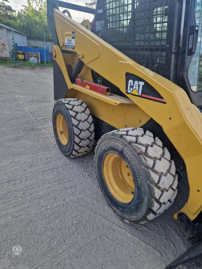 Caterpillar 252B, мини-погрузчики