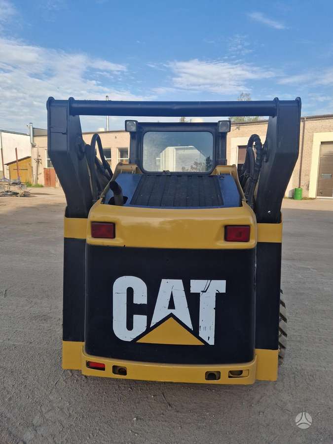 Caterpillar 252B, mini iekrāvēji