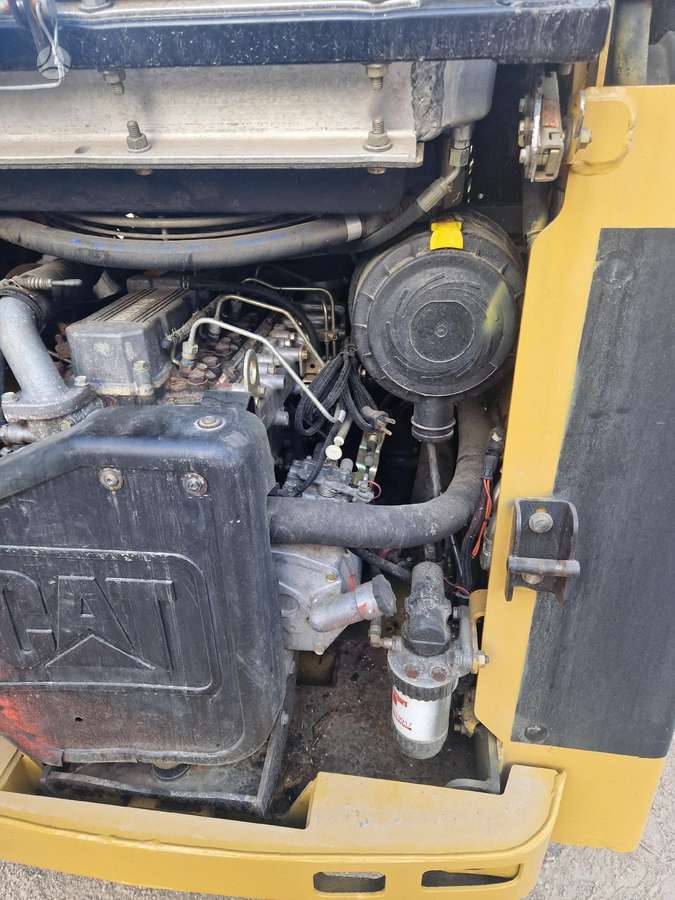 Caterpillar 252B, mini loaders