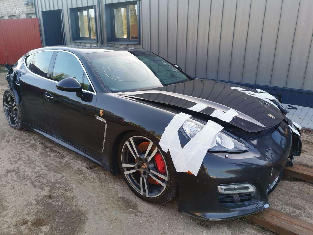 Porsche Panamera по частям
