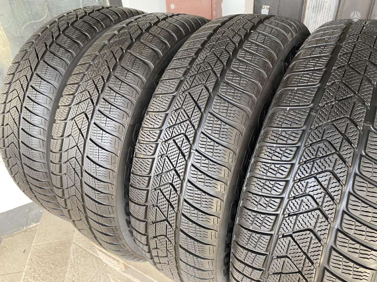 Pirelli Sottozero3, winter 225/60 R18