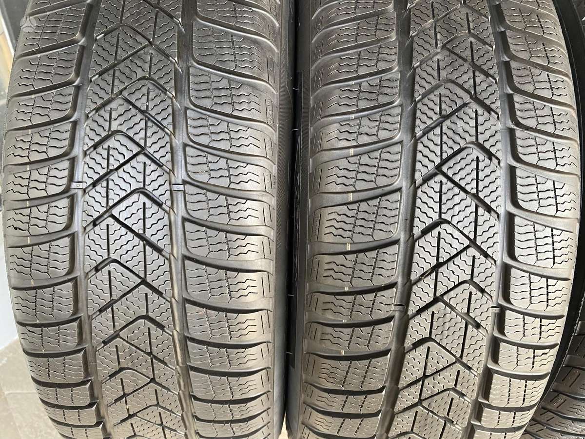 Pirelli Sottozero3, winter 225/60 R18