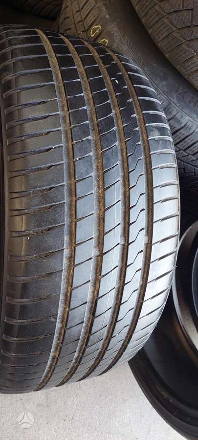 Firestone, летние 235/40 R18