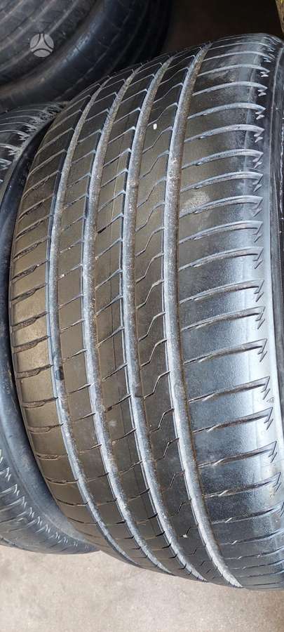 Firestone, vasarinės 235/40 R18