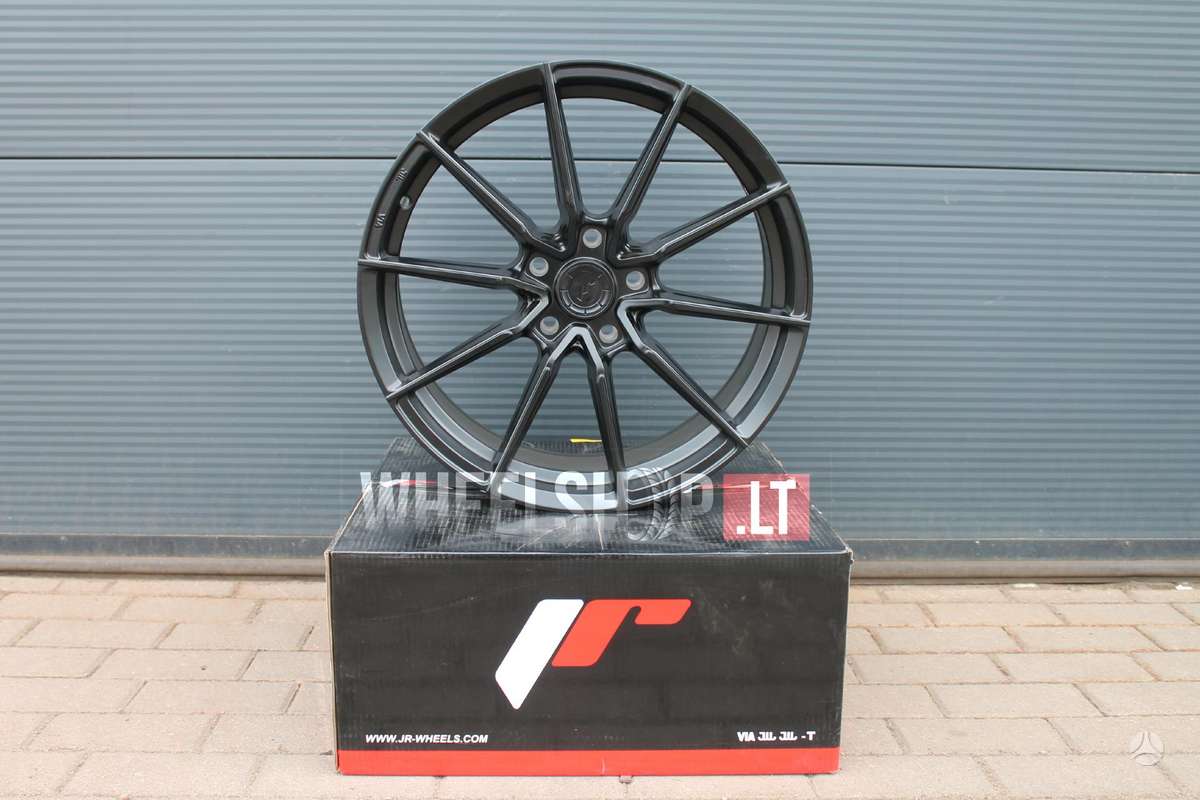 Japan Racing SL02 FlowFormed, light alloy, R19