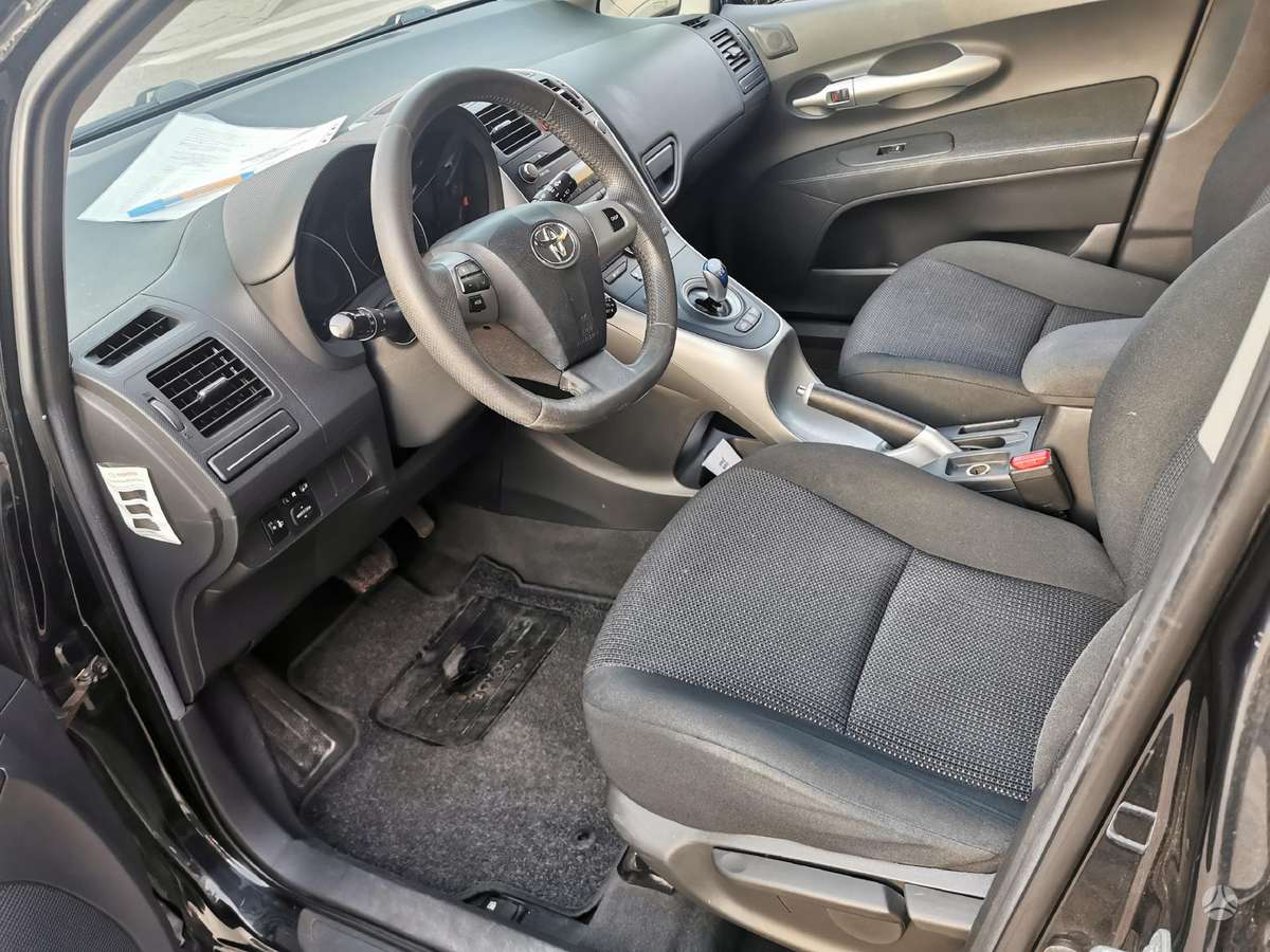 Toyota Auris, Хэтчбек