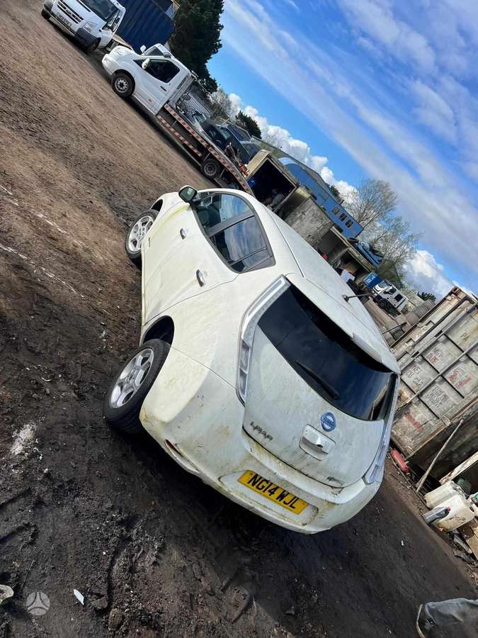 Nissan Leaf for parts