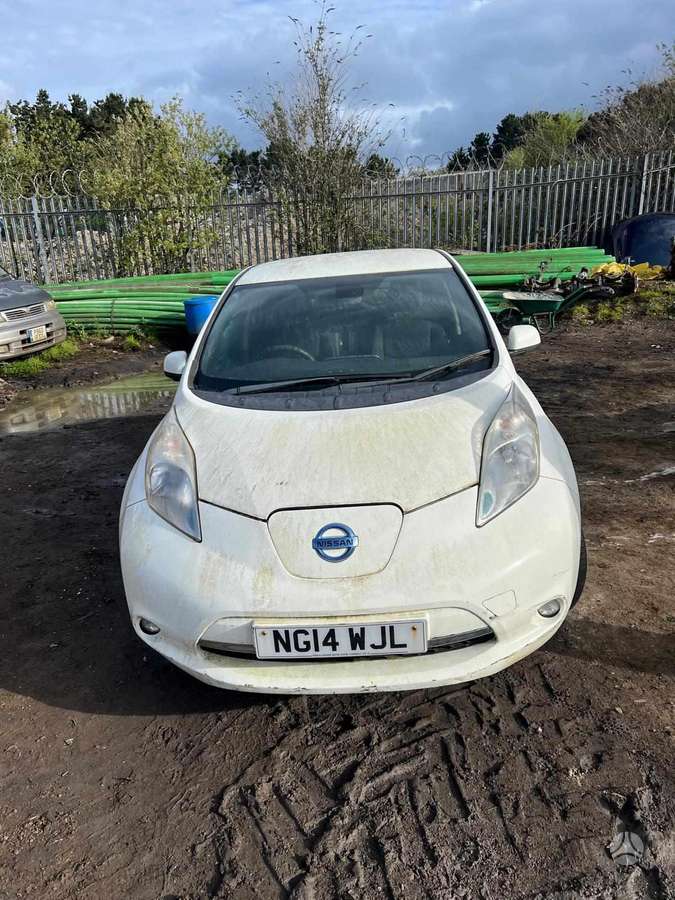 Nissan Leaf по частям