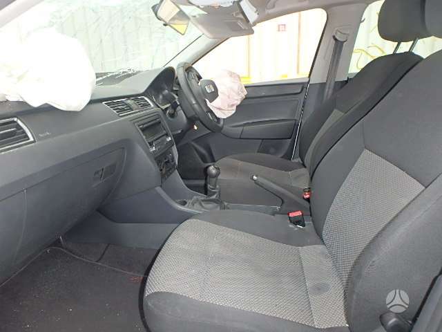 Seat Toledo dalimis