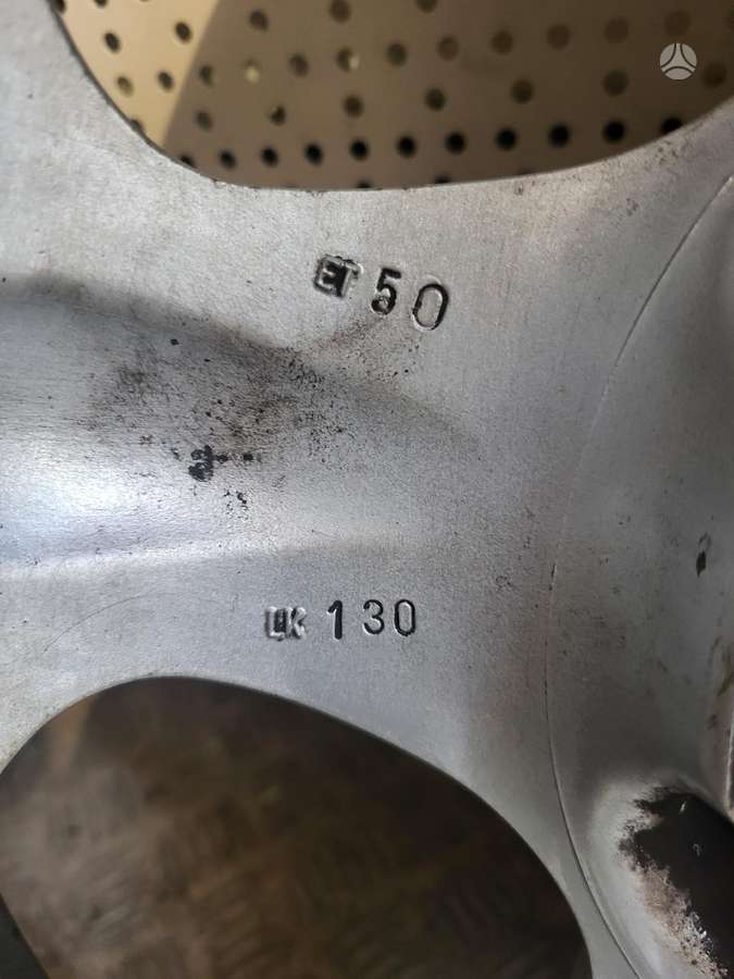 Work, light alloy, R17