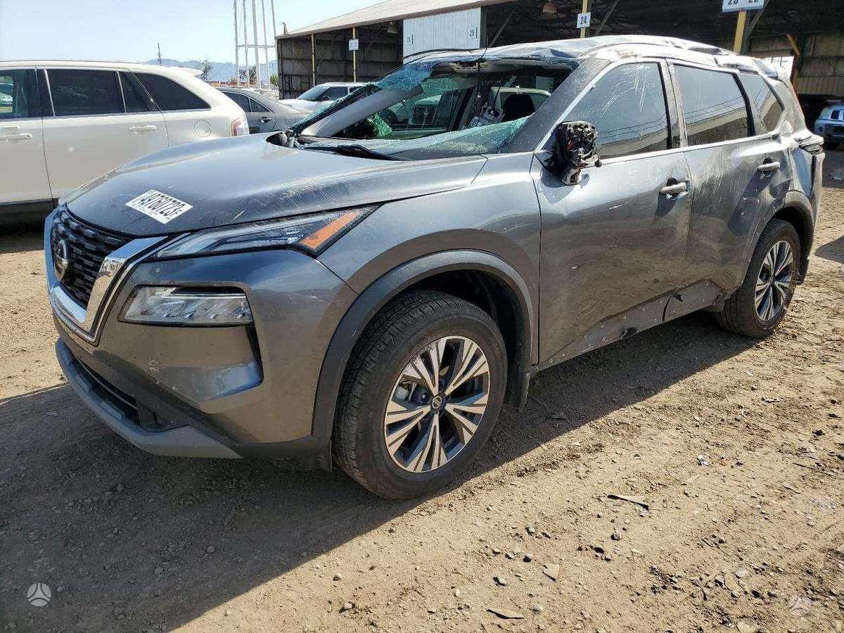 Nissan X-Trail for parts