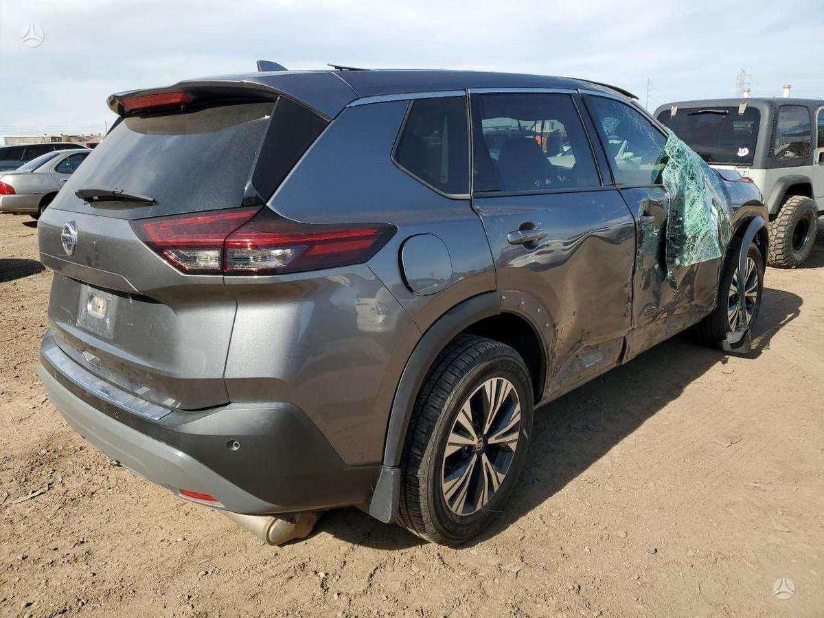 Nissan X-Trail for parts