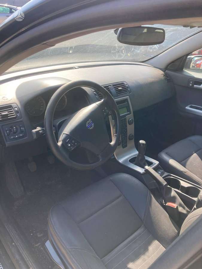 Volvo V50 по частям
