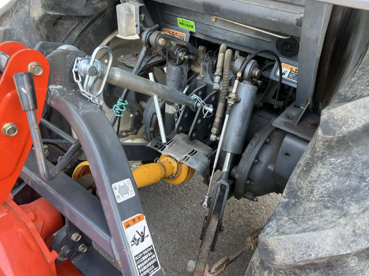 Kubota KL 385, tractors