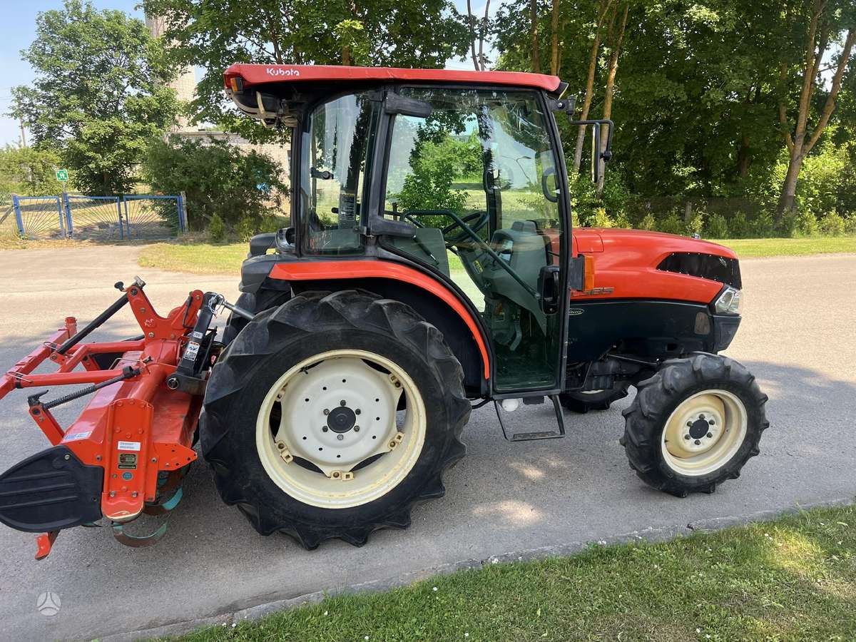 Kubota KL 385, тракторы