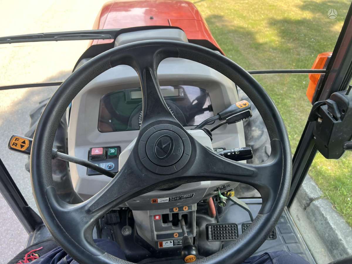 Kubota KL 385, tractors